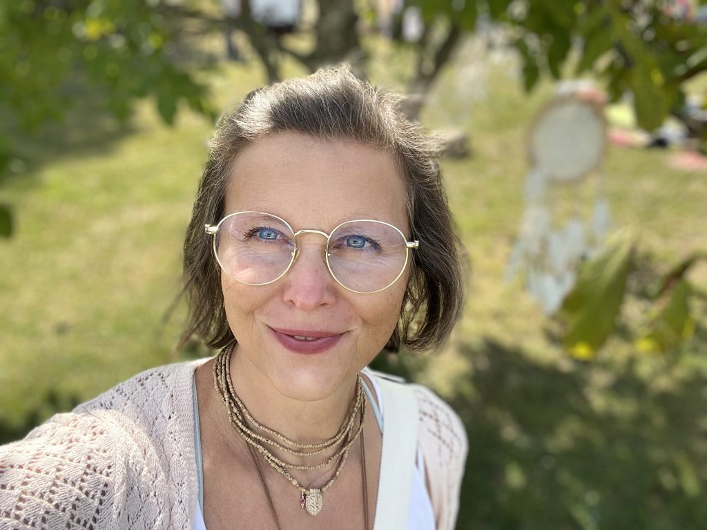 Melanie Cornet-Emmerich Yoga